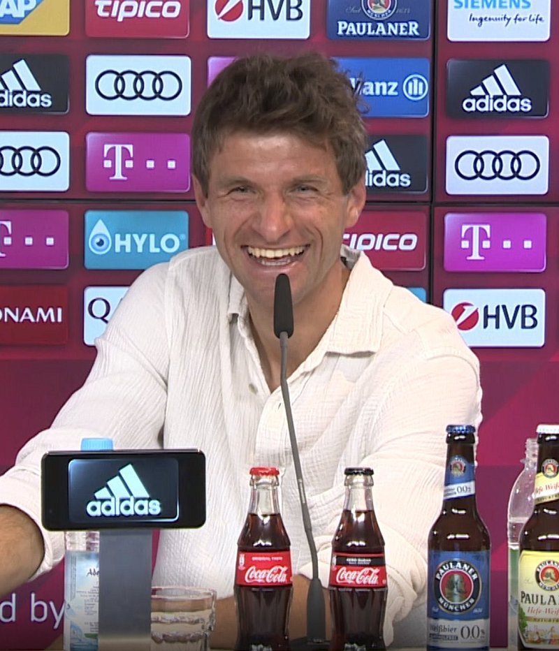 sportbible's tweet image. 🇩🇪 Thomas Muller changes his stance on the Messi or Ronaldo debate:

🗣️ "I go for Ronaldo. Against Messi I have a good statistic, against Ronaldo, not that good."