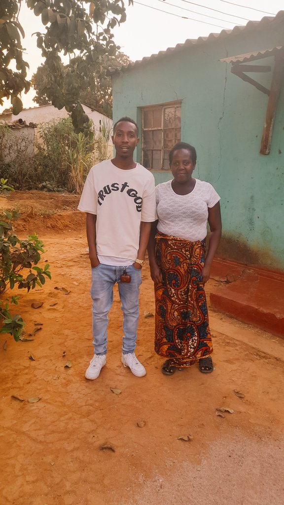 AnthonyChewe2's tweet photo. Me and my lovely sis https://t.co/i0dMn5FEyj