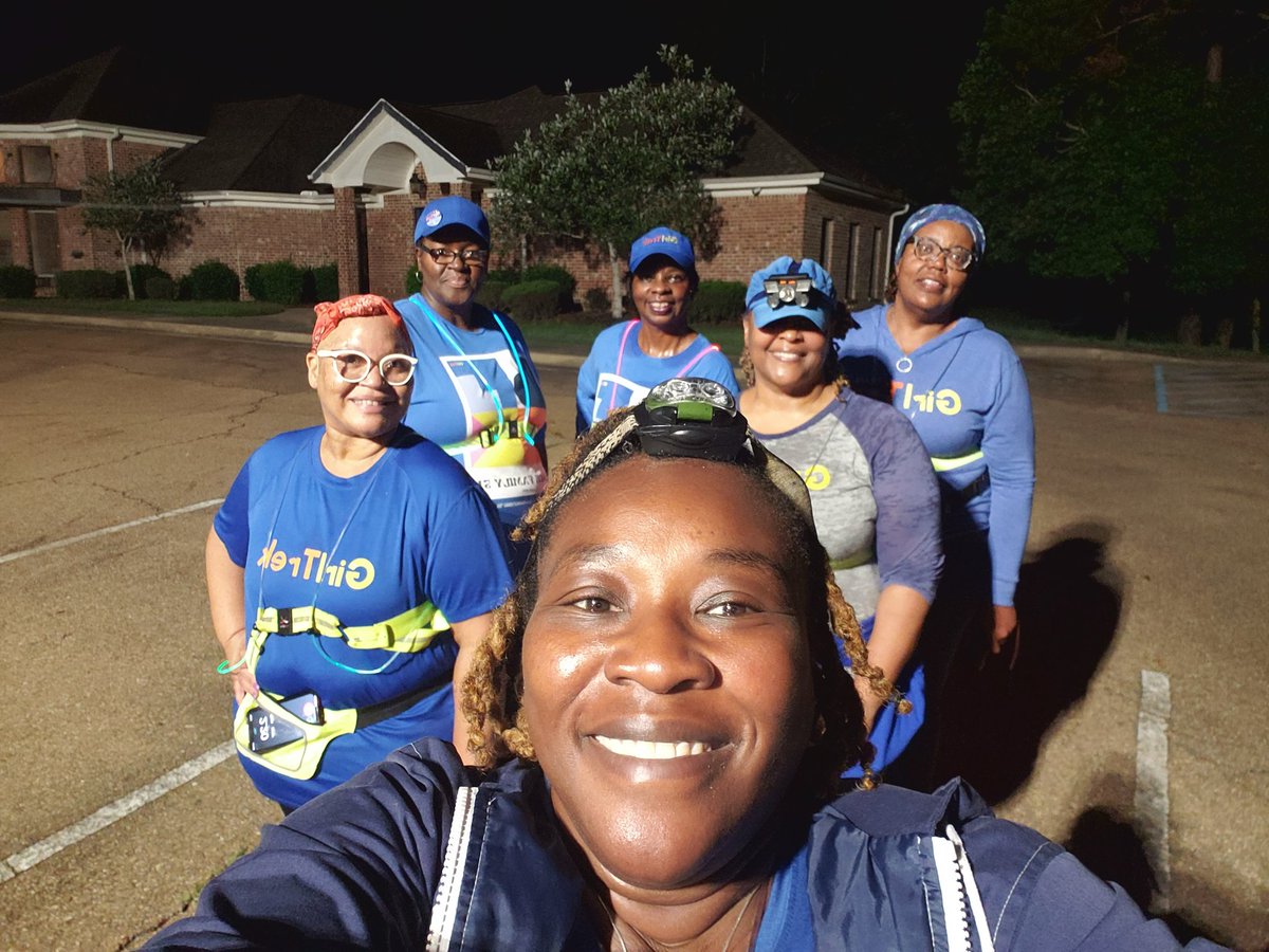 Olliegall's tweet photo. Tuesday Morning Walk #4Dark30Crew
60 degrees this morning @GirlTrek
#SelfcareSeptember #GirlTrek
#21Walks30Days Day #5
#JumpstartChallenge👟 https://t.co/W80FhLO32C
