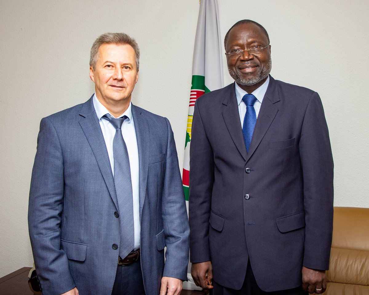 ecowas_cedeao's tweet image. Abuja, Nigeria. September 12, 2022. H.E. Valery Shaposhnikov, Chargé d'Affaires of the Embassy of the Russian Federation paid a Courtesy visit on H.E. Dr Omar Alieu TOURAY, the President of the ECOWAS Commission