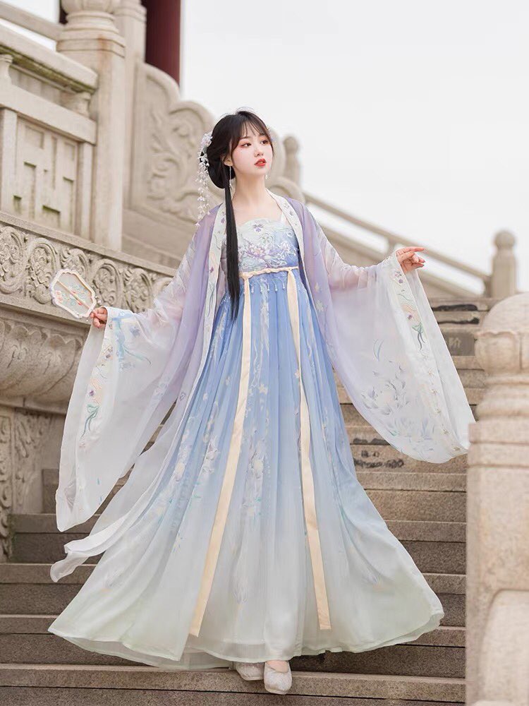 Lily 横浜中華街チャイナドレス 漢服 販売 レンタル Lily Chinatown Twitter