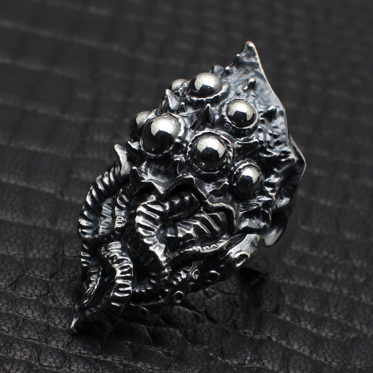 STRANGE_FREAK's tweet photo. カスタムメイク
ボナルフ
ボナメラに、イカダカタコダカの足をはやした生物
以前ガルメリアに寄生したモノの亜種
ボナメラはこちら #sfdr140
https://t.co/RUOLs44NyU
#sfdcstm https://t.co/CB2h7MABEG