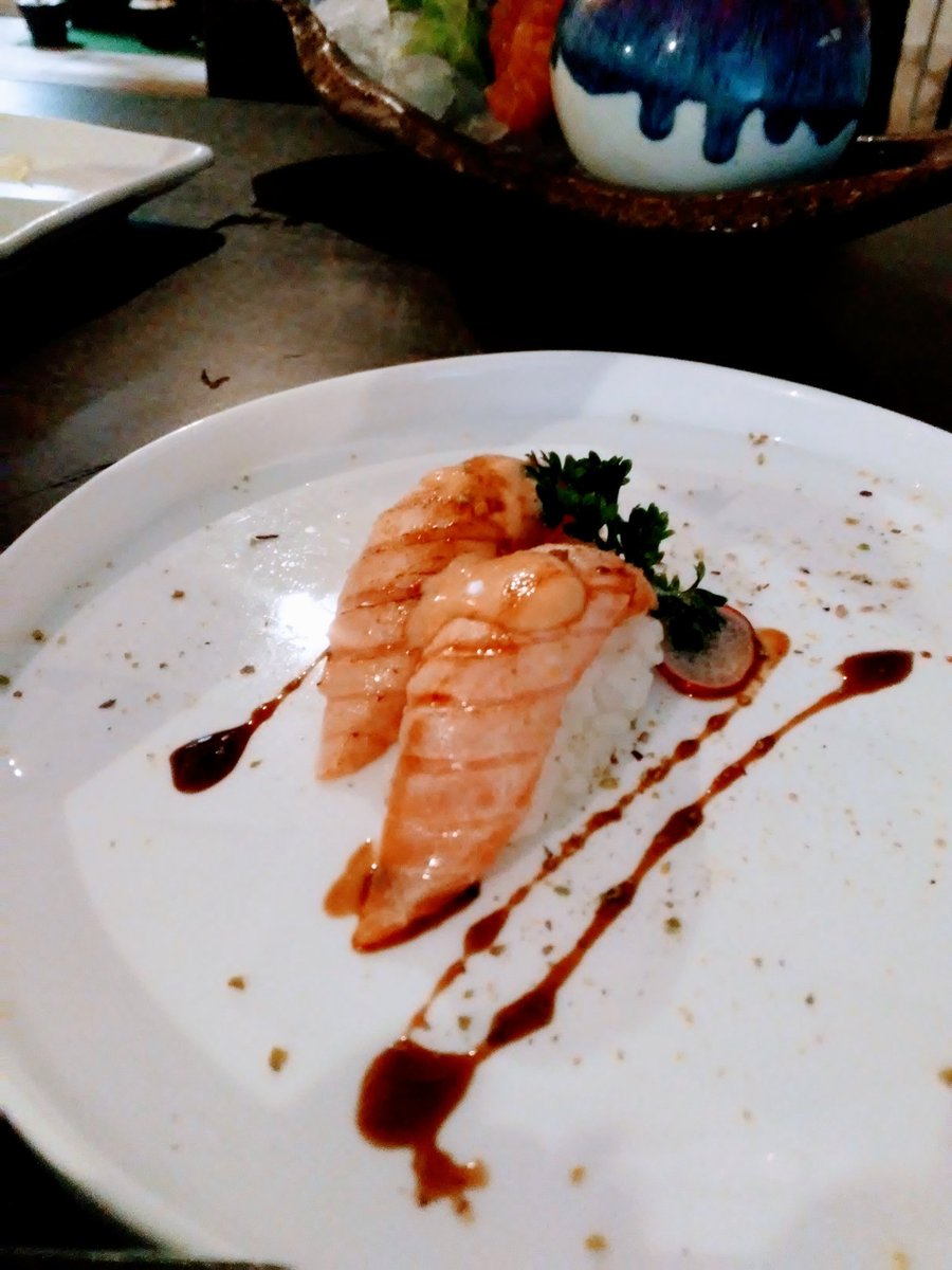 BluesGirl70's tweet photo. Mi hanno fatto una proposta che non potevo rifiutare!
Ahah
#lovesushi https://t.co/we5FFYpqsv