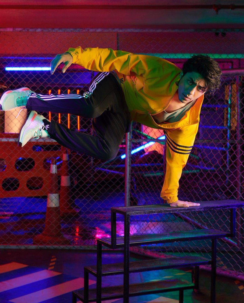 Devoted2SRK60's tweet photo. Posted @withrepost • @___aryan___ (IG) Every step in the NMD_V3 is a new path created. Create your own path.
Shop the new collection now!
#NMD #Createnewpaths #AryanKhan #createdwithadidas #adidasoriginals
@adidasindia @adidasoriginals #ad #paidpartnershipAryan #AdidasIndia https://t.co/AJuIhozkpn