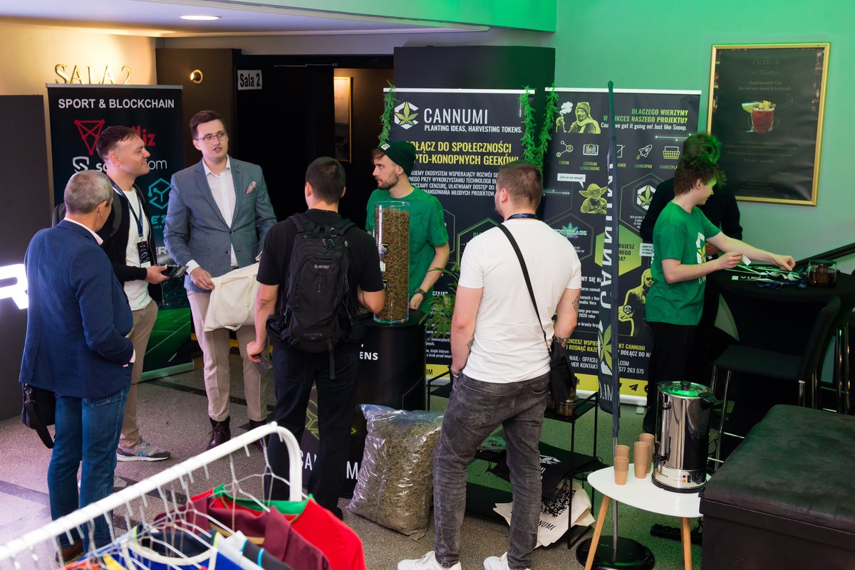 CryptoVerse Expo tweet media