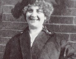 AllThingsMarx's tweet photo. #HarpoMarx said their mother Minnie was their greatest fan, and her boys lived to entertain her.Remembering #MinnieMarx who died 13th Sept 1929 https://t.co/sDpRqeav7O