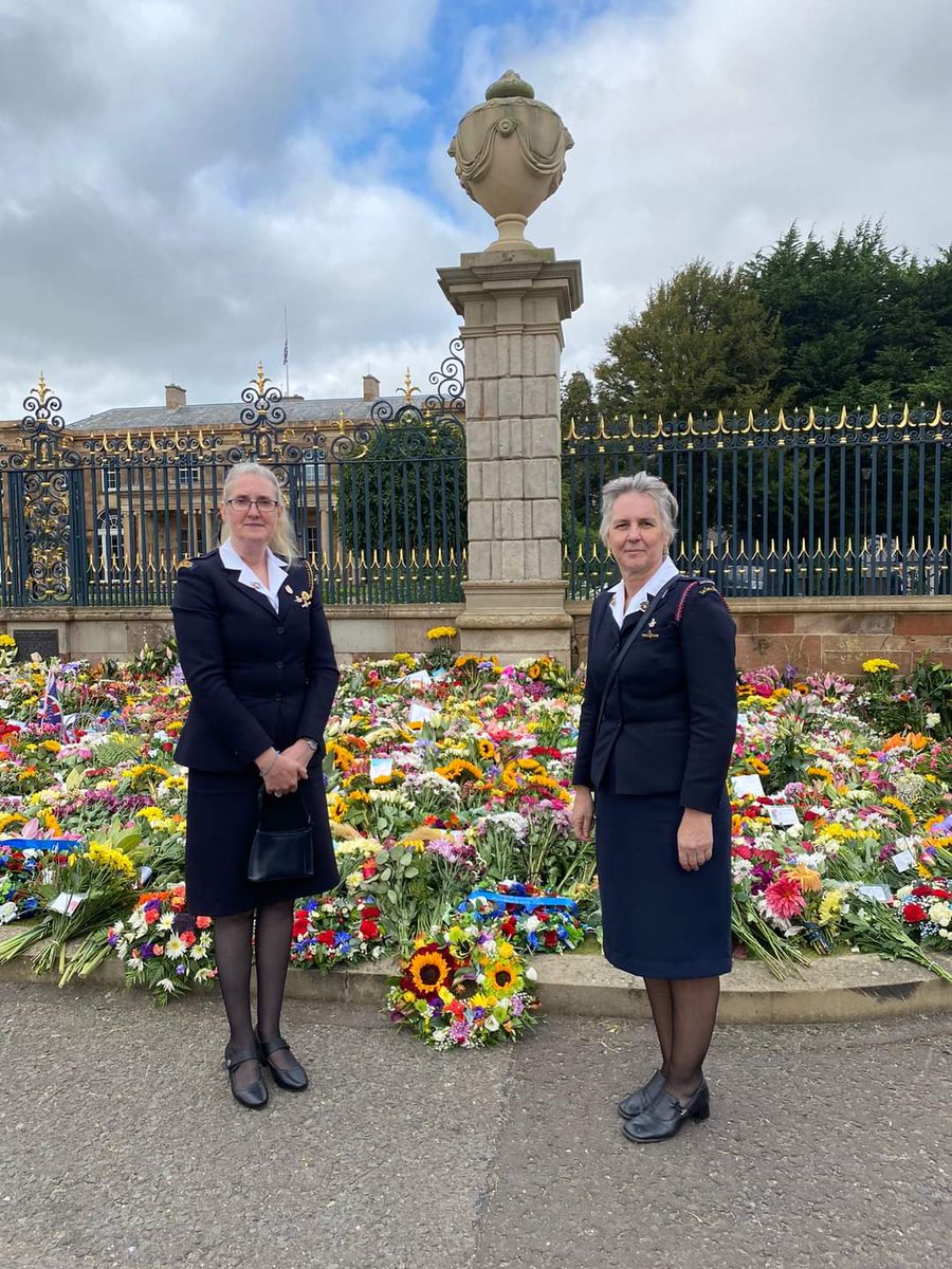 Our GBNI Vice-President, Heather Lindsay and GBNI Chairperson, Tracey Davies represented Girls’ Brigade NI at The Message of Condolence that took place at Hillsborough Castle earlier this morning and lay a floral tribute on behalf of GBNI at the for Her Majesty Queen Elizabeth II