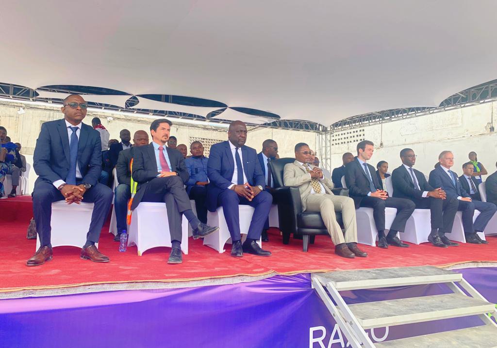 migishaofficiel's tweet photo. En avril 2021 j'annonçais le choix par le groupe RAXIO de la 🇨🇩 pour la construction d'un Dater Center de référence
Le 13/9/22 SEM le Min. du Numérique a posé la première pierre à Limete
Inauguration en 2023
500+ emplois indirects
Engagements tenus!
On avance 💪🏾
@Presidence_RDC https://t.co/qDT8iclU13
