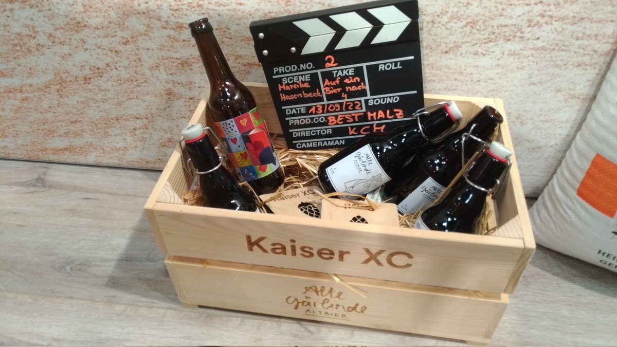 BESTMALZ_DE's tweet photo. Heute um 16 Uhr bei uns am Messestand auf der @drinktec und live auf unserem Youtube-Kanal: Auf ein Bier nach 4 mit Mareike Hasenbeck und den Kreativpreis-Siegern der #BestBrewChallenge 2022. #ourbestside @FeinerHopfen https://t.co/X0SRbeJXUP