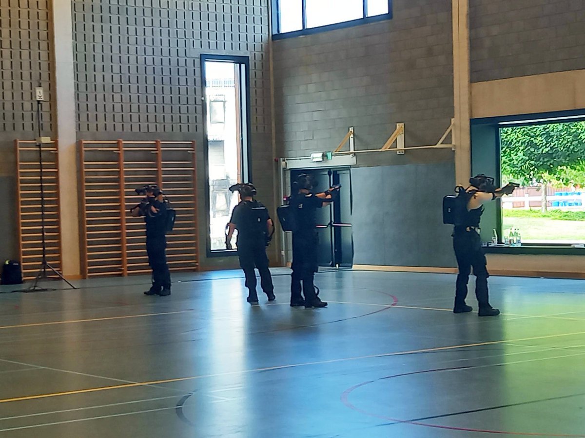 Het <a href="/shotpros/">SHOTPROS</a> @horizonEU onderzoeksproject verbetert de besluitvorming en reacties van EU politieagenten onder druk tijdens risicovolle interventies door het ontwikkelen van een Virtual Reality trainingstool.  #VR #Police #training #kuleuven