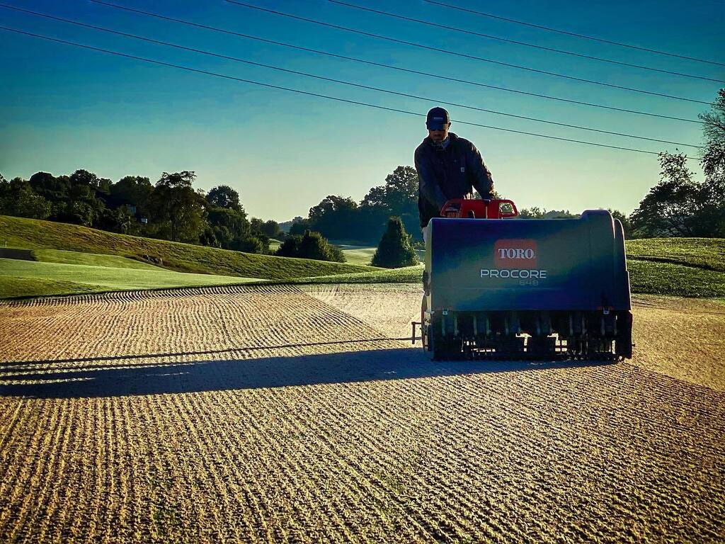 Blackthorn_Club's tweet photo. Golf course is closed today. Greens aerification is underway. Tip for the golfer for the next several days: Playing in the evening when itβs dry will prevent sand from sticking to the golf ball.
#aerificationweek https://t.co/RpYLWVVGdE