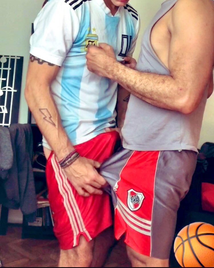 SHORTARGENTO 42K tweet media