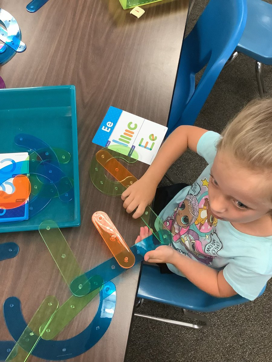 CH_Elementary's tweet photo. Learners in Mrs. Sherry’s room start SOARing to New Heights as soon as they walk in the door, choosing how they want to start learning before the official school day has begun! https://t.co/mRPhQoQxE9