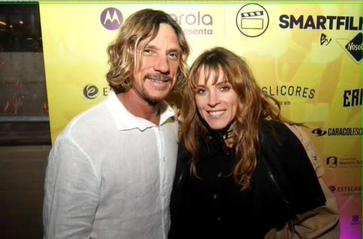 updatescivantos's tweet image. .@maggiecivantos y Gilmar Catelani fotografiados durante la fiesta de #Smartfilms2022.