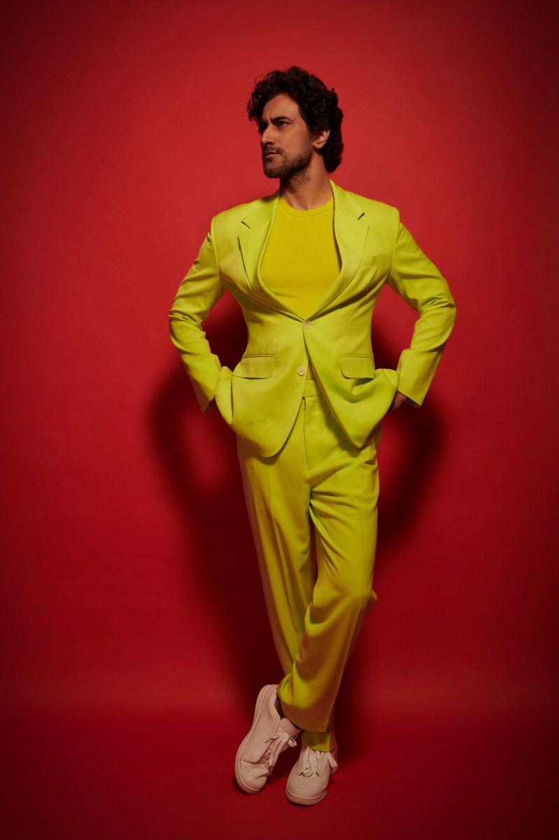 kapoorkkunal's tweet image. Neon dreams 
#GlowWithTheFlow