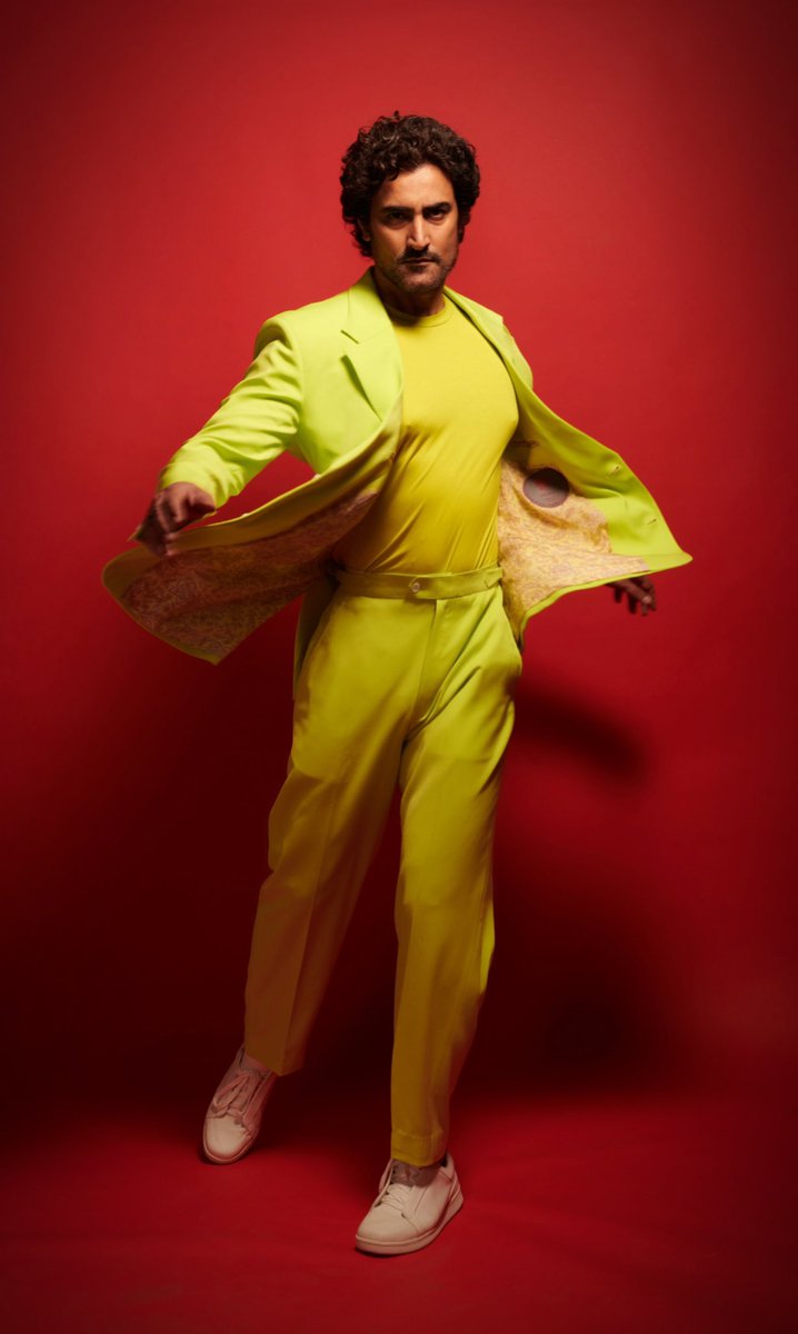 kapoorkkunal's tweet image. Neon dreams 
#GlowWithTheFlow