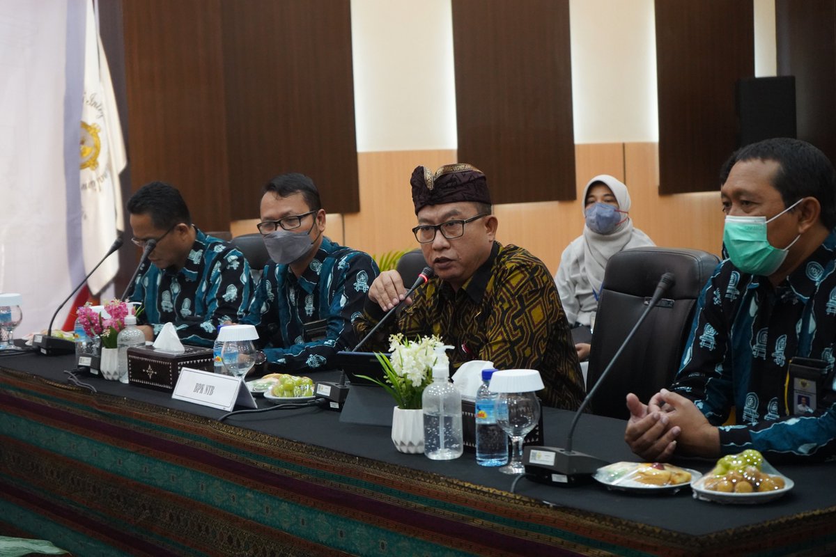 bpkrintb's tweet photo. Selasa (13/09/2022) Kepala BPK Perwakilan Provinsi NTB, Ade Iwan Ruswana, memaparkan keterbukaan informasi publik PPID BPK NTB kepada Tim Monev KIP 2022 dari Komisi Informasi Provinsi NTB bertempat di Auditorium kantor BPK NTB. 
https://t.co/DwgEoc7LCl https://t.co/g7FZ5WLFjM