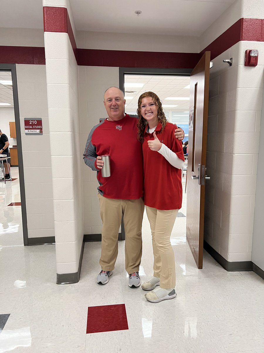 SPIRIT WEEK DAY 2
Dress like your favorite teacher ‼️‼️
Tomorrow is WORKOUT WEDNESDAY 📣
Wear ur workout gear &amp; get pumped for HOCO💪🏻