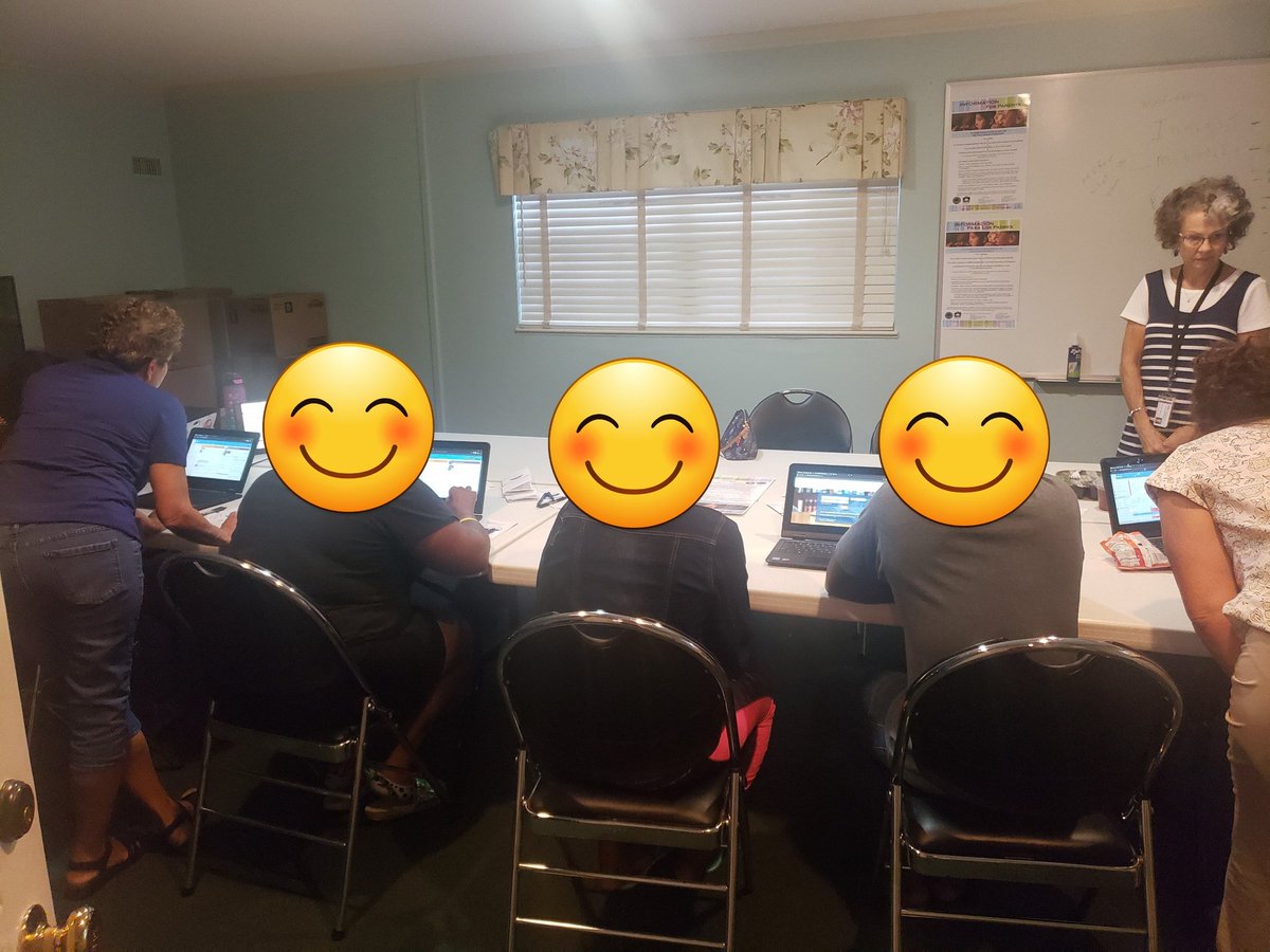 MySpark_Sdirc's tweet image. We love collaborating with @IRCSchools SDIRC Federal Programs and other SDIRC Partners!  Thanks to the Samaritan Center and ALL the parents that came out tonight for Family Engagement with Focus!!! #SPARK_IT #SDIRCStrongerTogether