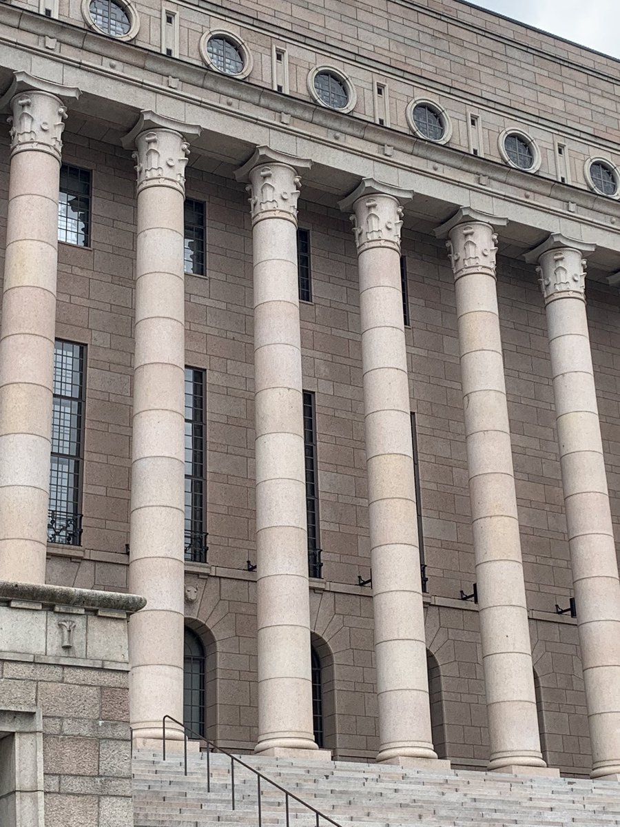 AnuWarinowski's tweet photo. Tänään tällaisessa palaveripaikassa. 

Kiitos hyvästä keskustelusta opettajankoulutuksen tutkimusperustaisesta kehittämisestä tiede- ja kulttuuriministeri
@HonkonenPetri @okmfi sekä
@elorantaeevajoh ja @MarjoVesalainen!

#opettajankoulutus 
#FinTED 
@utueducation @UniTurku https://t.co/WtFTbBjvxv