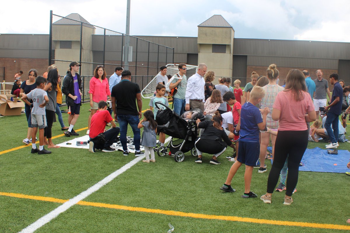Thanks to all who came out for our cleat exchange on Sunday! 

Great turnout and really appreciate everyone donating their old cleats for others to use!

#TeamArlington