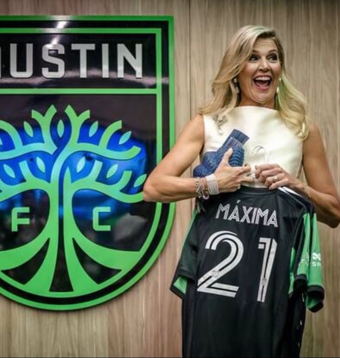 JD Weinstein (@jd_weinstein) on Twitter photo A special honor meeting Queen Maxima of the Netherlands on <a href="/AustinFC/">Austin FC</a> home turf! A shocker to discover we share the same favorite Dutch F1 driver, <a href="/Oracle/">Oracle</a> <a href="/redbullracing/">Oracle Red Bull Racing</a>'s <a href="/Max33Verstappen/">Max Verstappen</a>! A special honor meeting Queen Maxima of the Netherlands on <a href="/AustinFC/">Austin FC</a> home turf! A shocker to discover we share the same favorite Dutch F1 driver, <a href="/Oracle/">Oracle</a> <a href="/redbullracing/">Oracle Red Bull Racing</a>'s <a href="/Max33Verstappen/">Max Verstappen</a>!