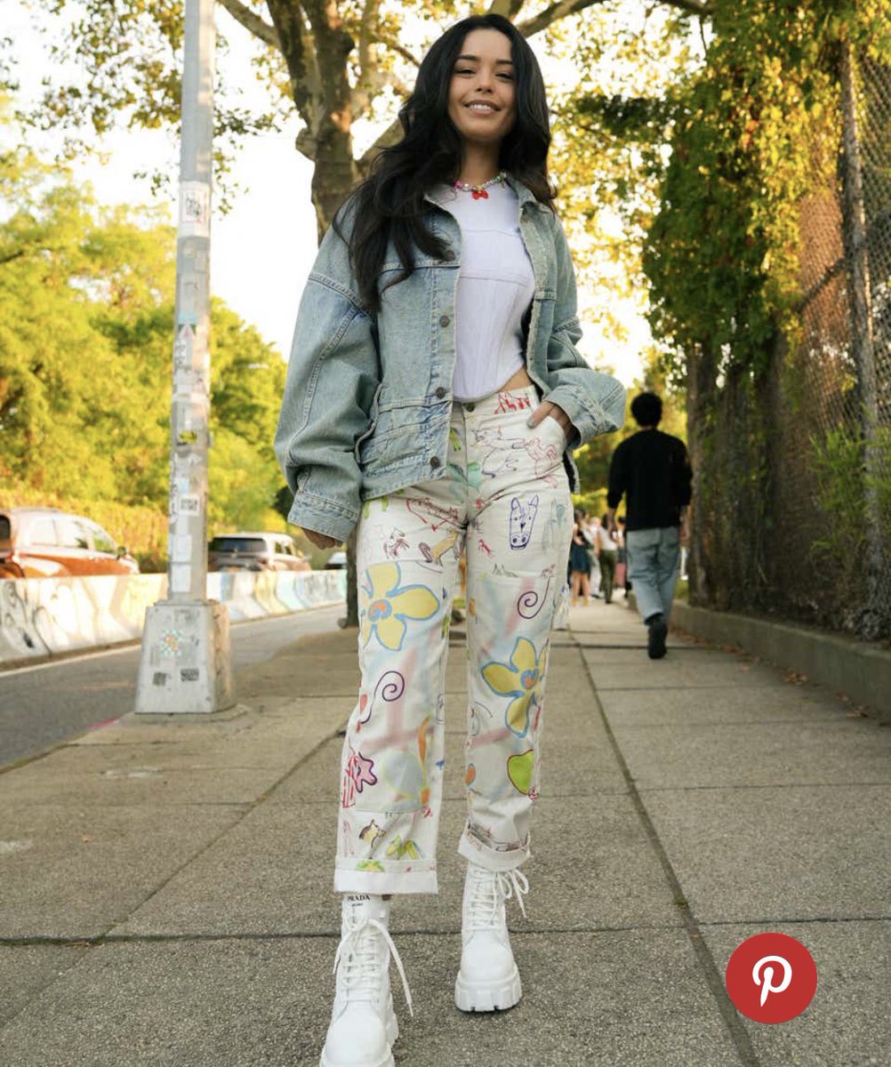 valkyraecloset's tweet photo. valkyrae via @Refinery29 at #NYFW https://t.co/dPZJKj2vR6