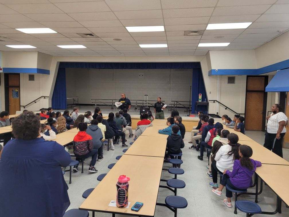 Cijimerritt's tweet photo. Special thanks to the @newtonsheriffga for bringing the CHAMPS (Choosing Healthy Activities and Methods Promoting Safety) Program to our 5th grade scholars @PDESRams.
#ncssbethebest https://t.co/ftRo9nmsE6
