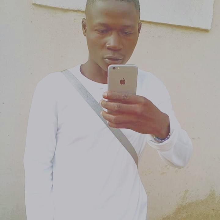 stephan_simon19's tweet photo. #NewProfilePic https://t.co/SgAsSBsBff