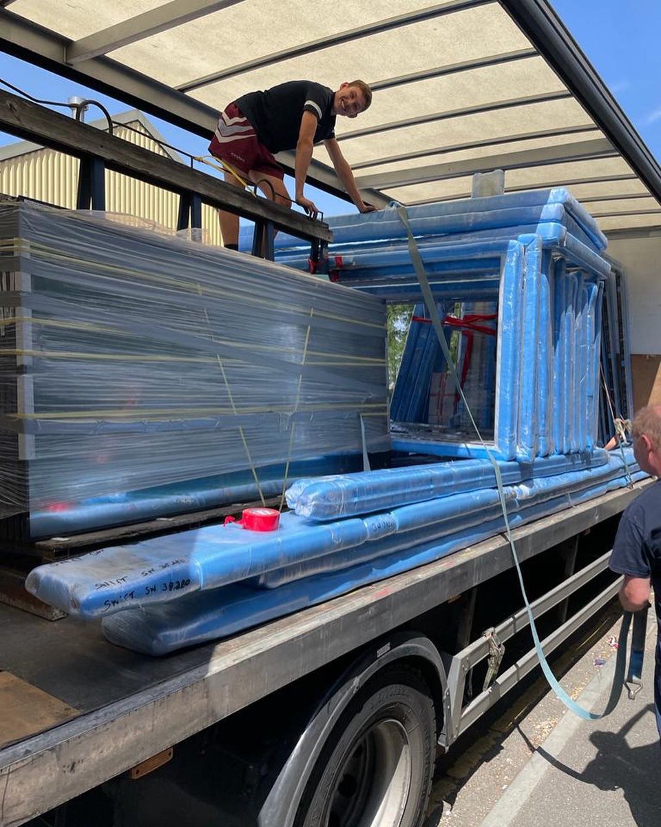 DutemannUK's tweet photo. Jamaica chose Dutemänn!! Our Glide-S is on the move! @swiftltd capture our Glide-S loading ready for its travels to the Caribbean! #choosedutemann #dutemann #GlideS #liftandslide #swifthomeimprovements https://t.co/NWBu4079qo