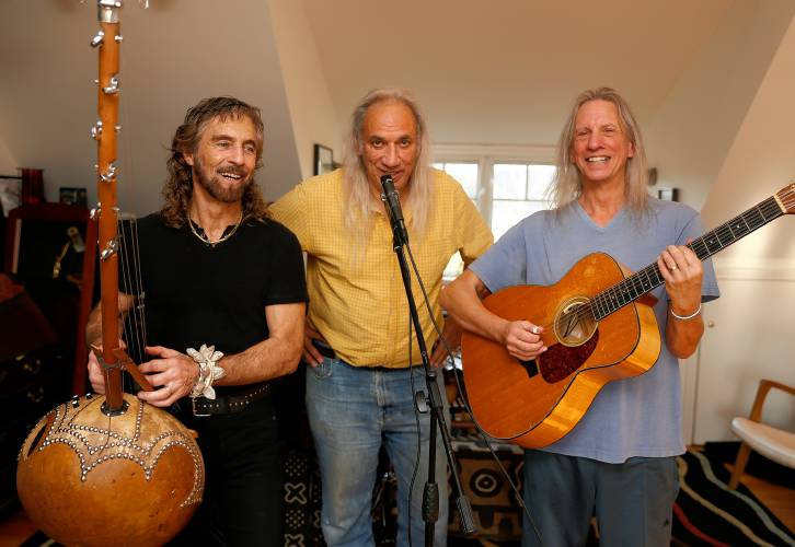 TonyVacca_Music's tweet photo. #picoftheweek

#worldmusic #drums #therescueofluminousbeing #newcd #newbook https://t.co/9HGyIQLAGB