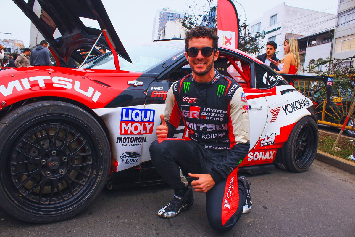 ChatoTuerca's tweet photo. @luchomendozajr en el evento #takeover en Magdalena...organizado por @ProdriftPeru y @racingclass ..... https://t.co/F36rlyxDNO
