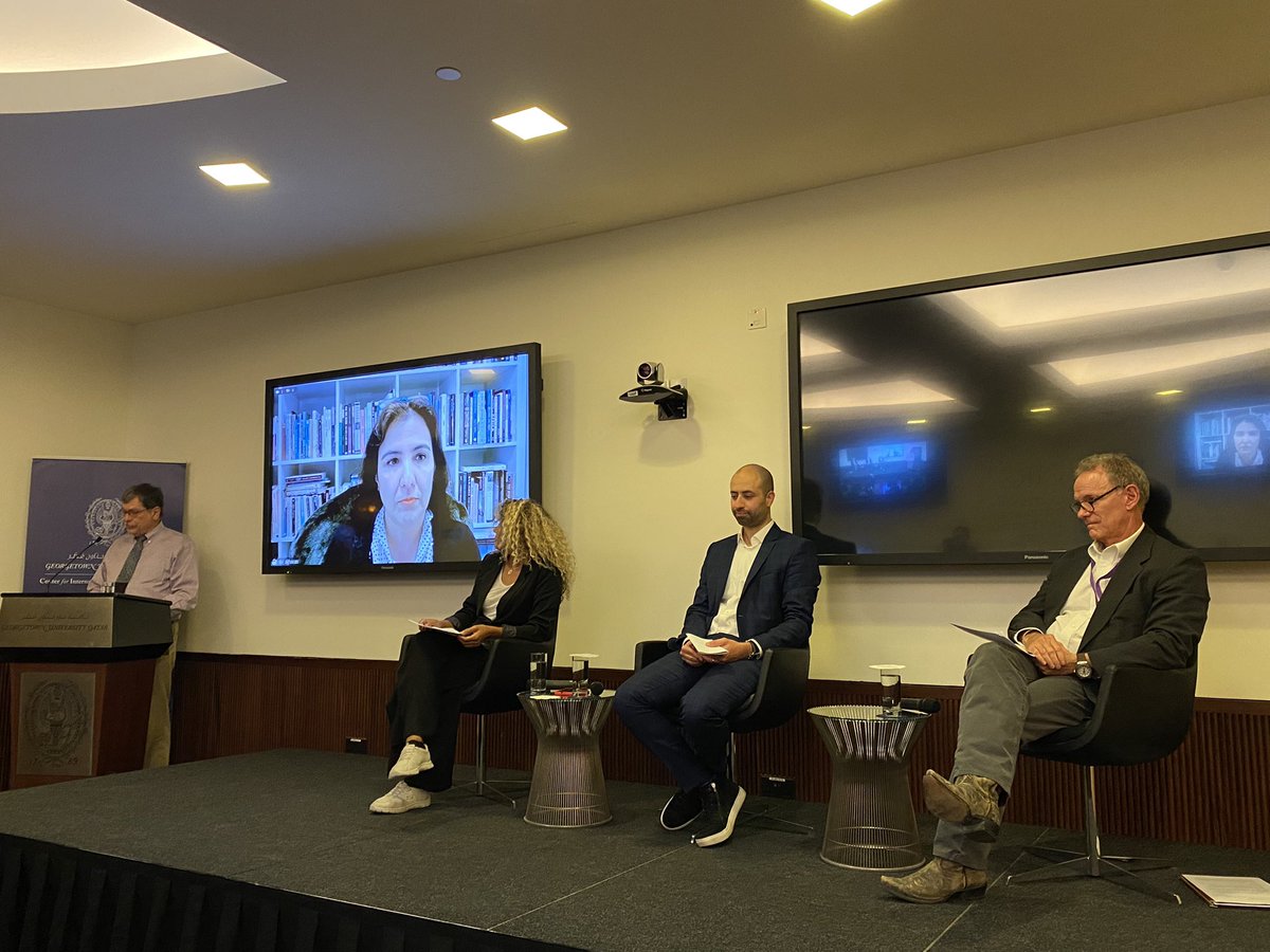 Discussing <a href="/CIRSGUQ/">CIRS</a> <a href="/GUQatar/">Georgetown University in Qatar</a> #football &amp; the state in the #MiddleEast &amp; a plethora of issues, from using the beautiful game for regime legitimation, Iranian women demanding access to stadiums and #SaudiArabia as sleeping giant of international sports &amp; future mega event host.