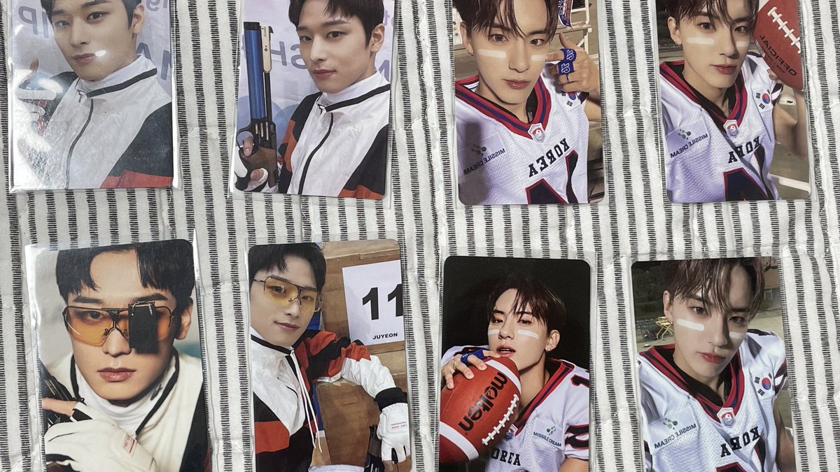hihi__030's tweet photo. 더보이즈 포카 양도합니당 ~ ~ 
반택 일택 준등기 다 가능이고여
일괄로 사시면 네고 가능합니당!!!!!! 
시그는 일괄로만 받을게요~~~~~
배송받고 슬리브에 계속 보관해서 하자 없어요! 편하게 디엠 주세요 :)
#더보이즈 #주연 #현재 #선우 #에릭 #뉴 #더보이즈포카양도 #주연미공포 https://t.co/cyoLCukejQ