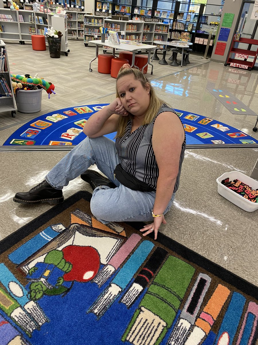katstewart303's tweet photo. Decades day! 90s, whatever! LISD Kindness Week! #onelisd #donaldelementary https://t.co/wevLuRI780