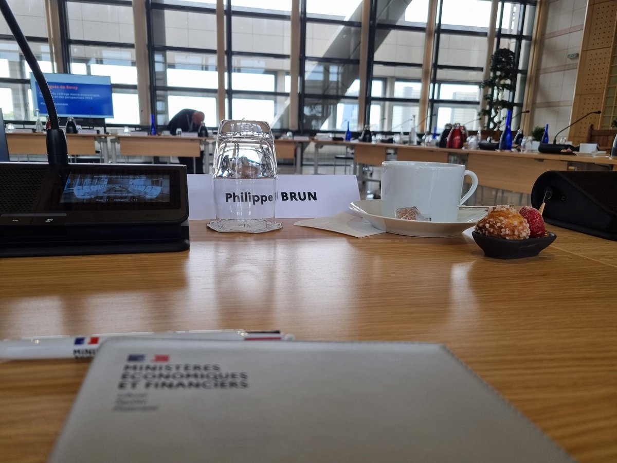 p_brun's tweet photo. En direct des #DialoguesdeBercy.  Le thème de la journée est le cadrage macroeconomique du budget. Les ministres viennent d'arriver https://t.co/9J1AC2Baxf