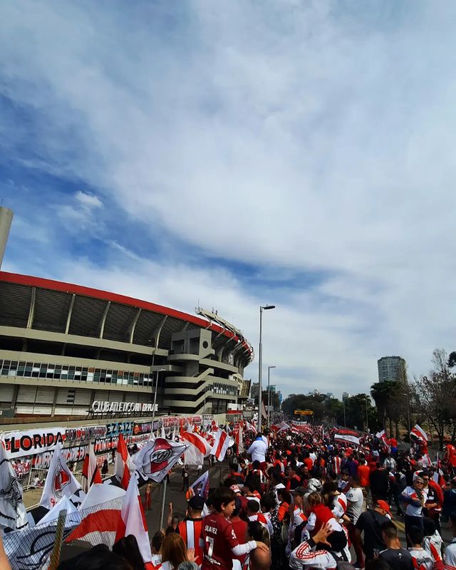 SolamenteRP's tweet photo. Buen martes #Rivrr ⚪🔴⚪ https://t.co/yZQukQLMUd