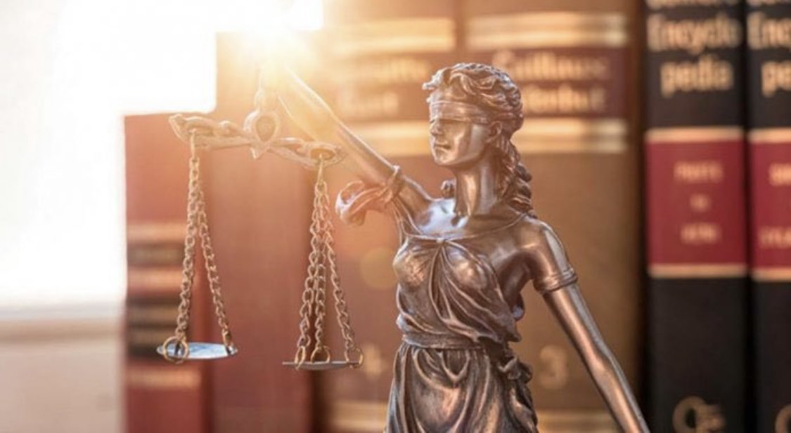 𝑃𝑟𝑜𝑢𝑑 𝑡𝑜 𝑏𝑒 𝑖𝑛 𝑡ℎ𝑖𝑠 𝑠𝑒𝑐𝑡𝑜𝑟 𝑎𝑠 𝑎 𝑙𝑎𝑤𝑦𝑒𝑟⚖️🤍

 #اليوم_العالمي_للقانون