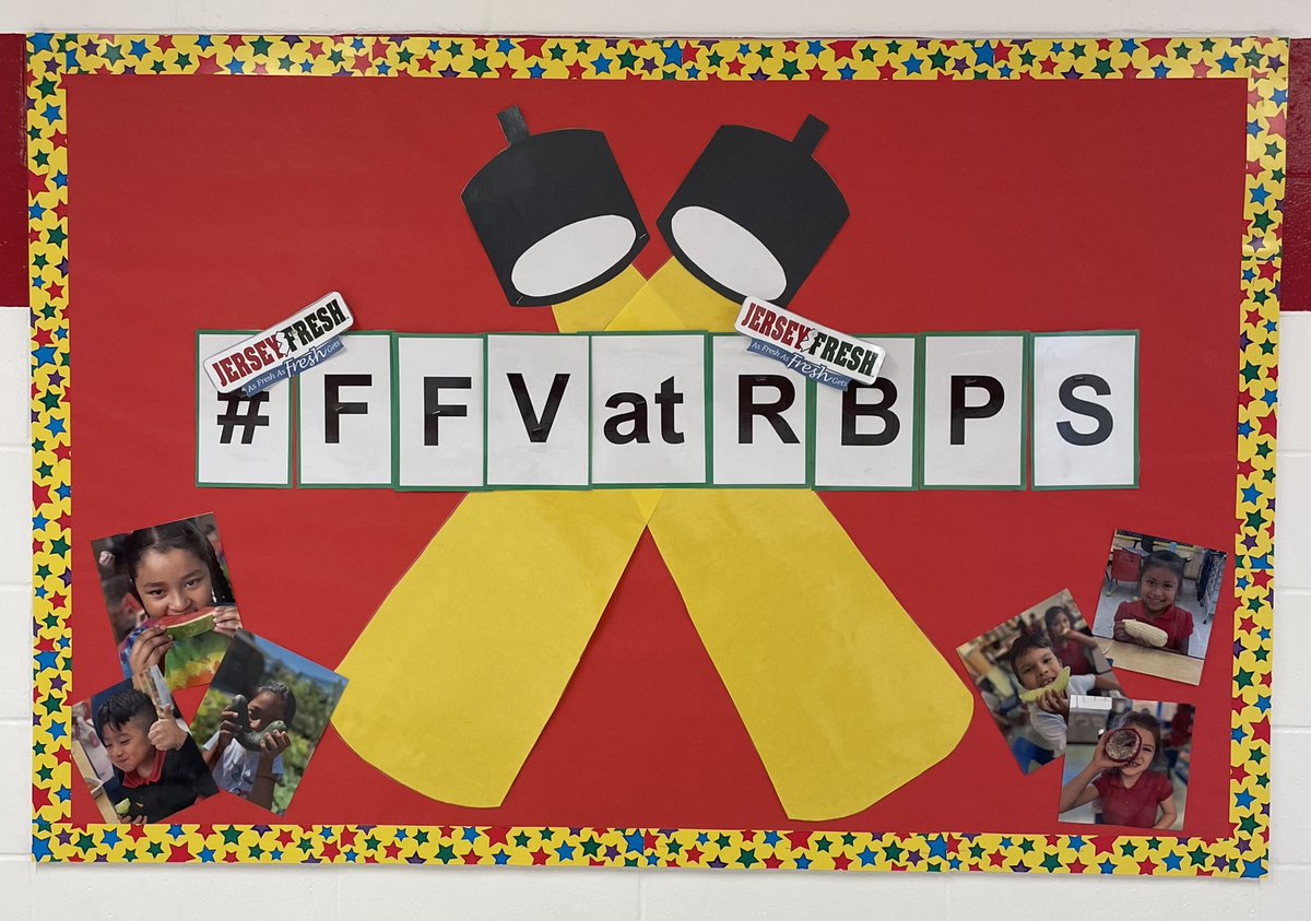 rbpsEAGLES's tweet photo. Take a look at this weekโs bounty!! Delicious!! ๐
๐ฝ Thank you to our wonderful volunteer moms for all your help!! ๐๐ผ๐๐ผMuchas Gracias!! #homeandschoolconnection #FFVatRBPS @ChartwellsK12 @DreamBigRB @RedBankSup #RBBisBIA https://t.co/KwPpmXJcI3