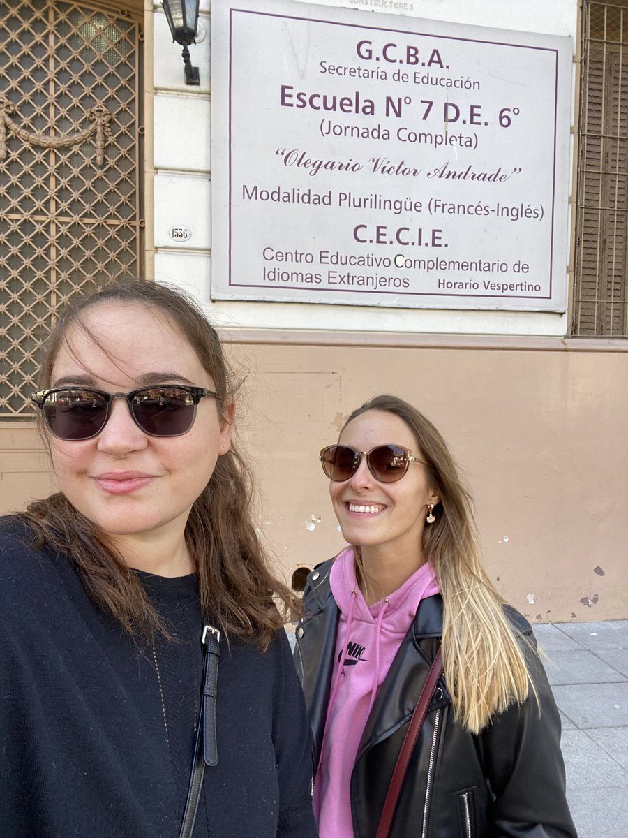 INSPECVL's tweet photo. Louise et Gwendoline, 2 étudiantes de l'@INSPECVL de Bourges, sont actuellement en stage pour 3 mois en Argentine !
Accueillies par la Escuela plurilingüe Olegario V. Andrade, elles vont pouvoir enseigner en français et en espagnol, et bien sûr visiter le pays.
Bon séjour à elles https://t.co/OTeONSU6ox
