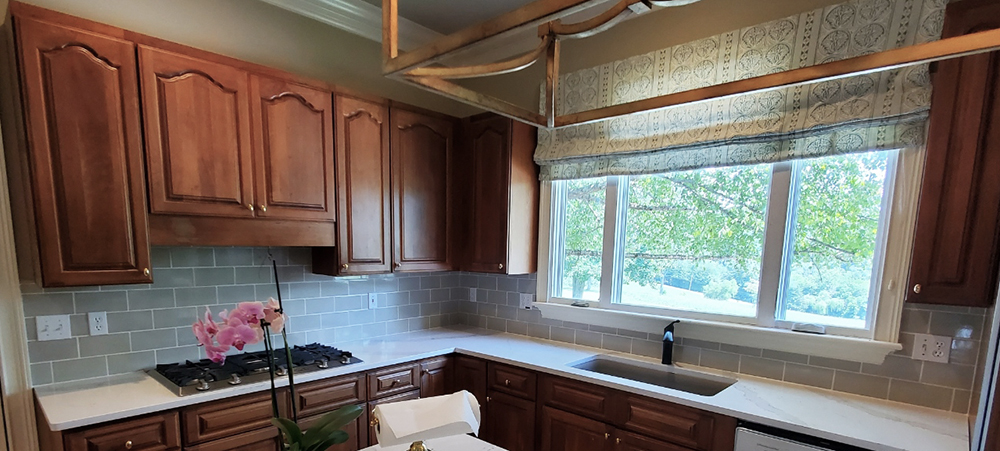 exacttile's tweet photo. Before &amp; After Kitchen Backsplash featuring 4x8 and 1/2x8 in Seattle Mist with Grout in Bright White. Tile and Installation by @exacttile 

#kitchen #kitchenremodel #tile #tiledesign #tileinstallation #shoplocalknoxville #govols #tennessee https://t.co/T1Yvau89Gq