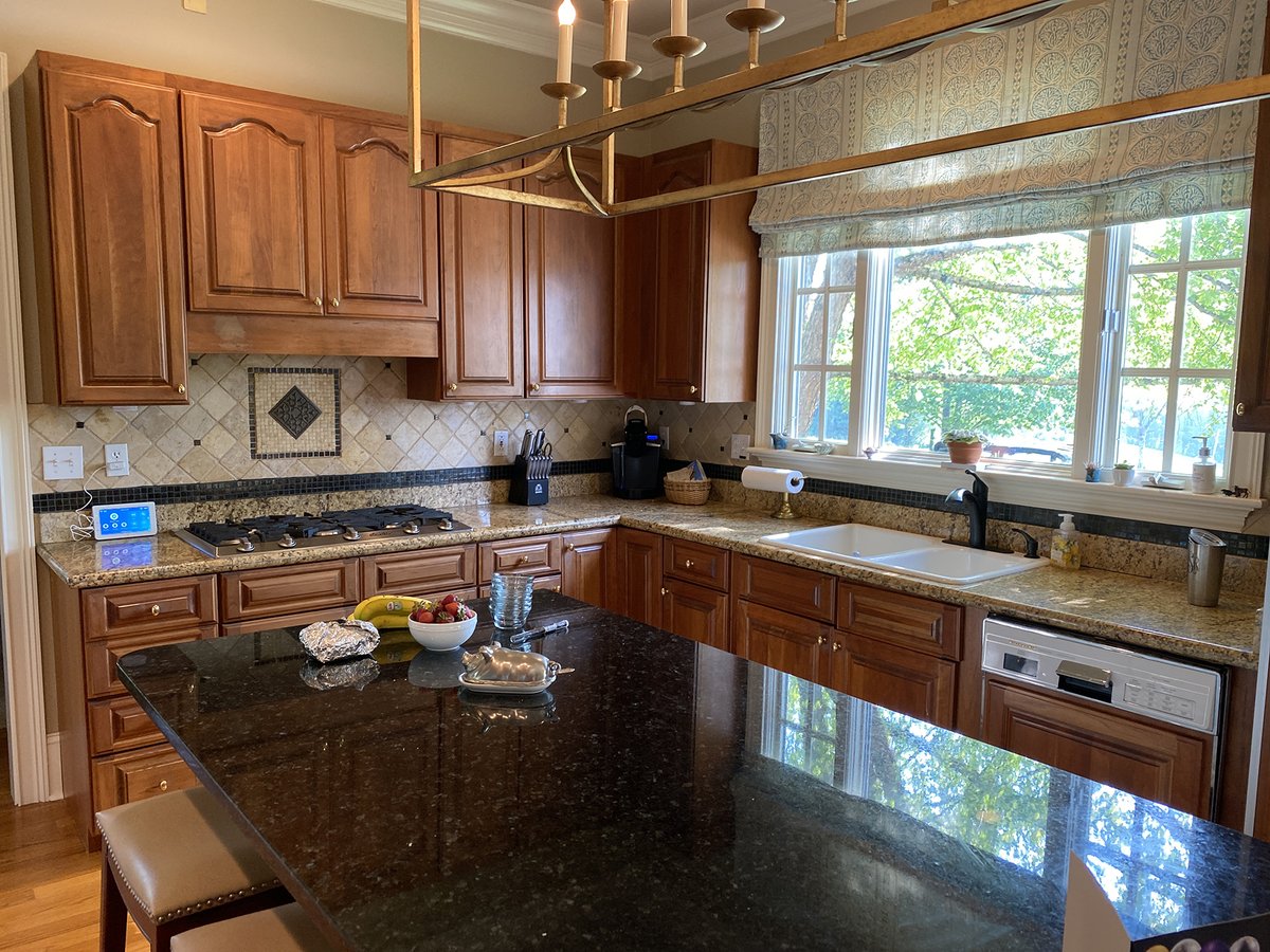 exacttile's tweet photo. Before &amp; After Kitchen Backsplash featuring 4x8 and 1/2x8 in Seattle Mist with Grout in Bright White. Tile and Installation by @exacttile 

#kitchen #kitchenremodel #tile #tiledesign #tileinstallation #shoplocalknoxville #govols #tennessee https://t.co/T1Yvau89Gq