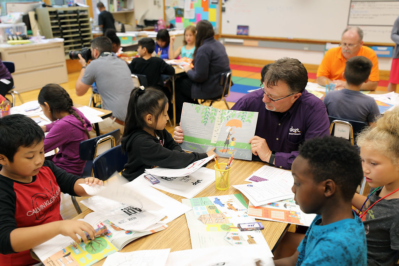 Day of Action is today! We’re uniting volunteers from across the community to improve lives throughout central Iowa. Volunteers will be reading with third graders, cleaning safe spaces and supporting our nonprofit partners and schools in many other ways. #DayofActionDSM