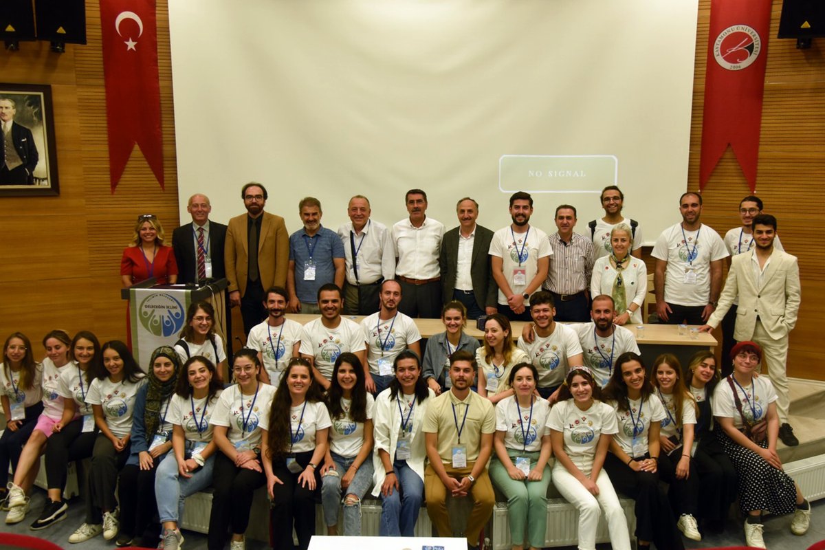 Ormancılık ve Tabiat Turizmi sahasında ihtisaslaşan Üniversitemiz akademisyenlerinden Öğr. Gör. Berkan Güngör’ün yürütücülüğünü yaptığı, <a href="/Tubitak/">TÜBİTAK</a> 4004 çerçevesinde desteklenen ‘İklimin Geleceği: Geleceğin İklimi’ başlıklı proje tamamlandı.

Ayrıntılar➡️kastamonu.edu.tr/index.php/tr/b…