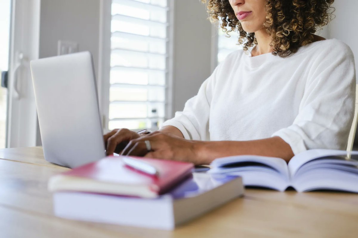 StartWithCCC's tweet photo. The COVID-19 pandemic has forced the world to engage in the ubiquitous use of virtual learning. The forced shift to online learning is a moment of change and a time to reimagine how education could be delivered.

Check out this new article today:

https://t.co/KS0HJeLa6t https://t.co/BPaU8zFgBa