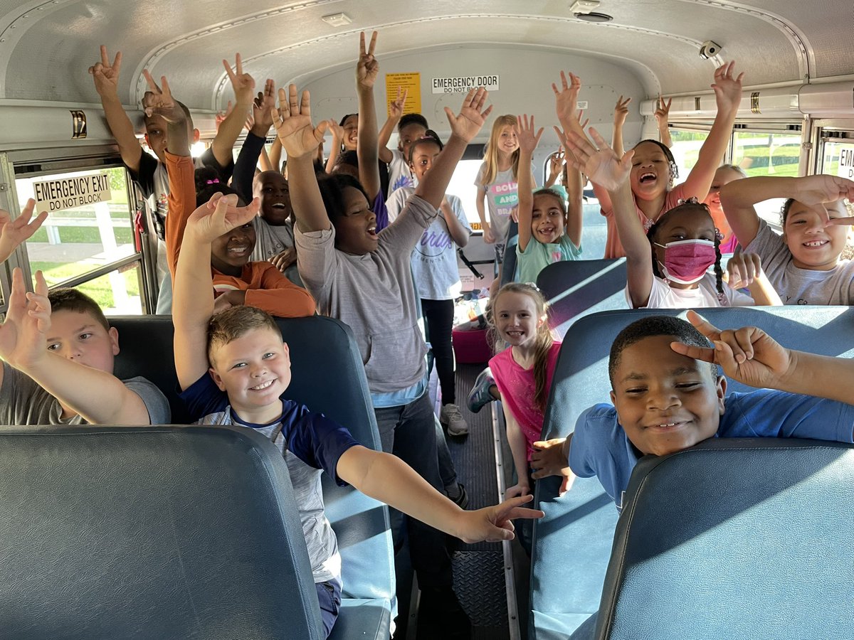 LandryRCE's tweet photo. Field trip time! Weβre on our way to Cubihatcha! #3rdgradefun #revive @RCE_HCS https://t.co/LSYgUCUBMD