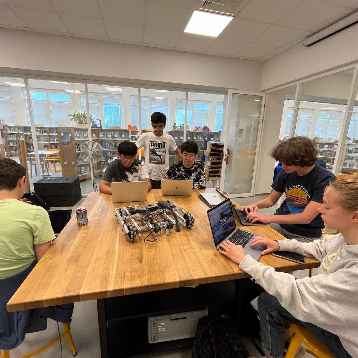 IspRobotics's tweet image. Building our robotics bases today with our @vexrobotics . Excited to see what comes next! 

#robotics #vexrobotics #revrobotics #rev #vex #isprobotics #isp #prague #praguetoday #school #vexworlds2021 #vexworlds2022 #vexworlds #roboticsclub #roboticsteam