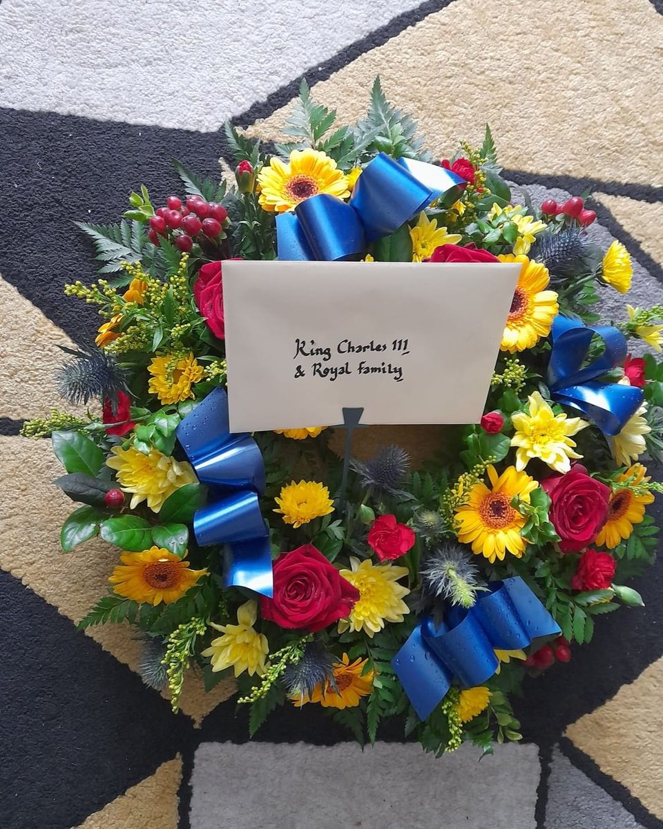 Vice-President, Heather Lindsay and Chairperson, Tracey Davies represented Girls' Brigade NI at The Message of Condolence that took place at Hillsborough Castle this morning. They laid a floral tribute on behalf of GBNI at Hillsborough Castle for Her Majesty Queen Elizabeth II.
