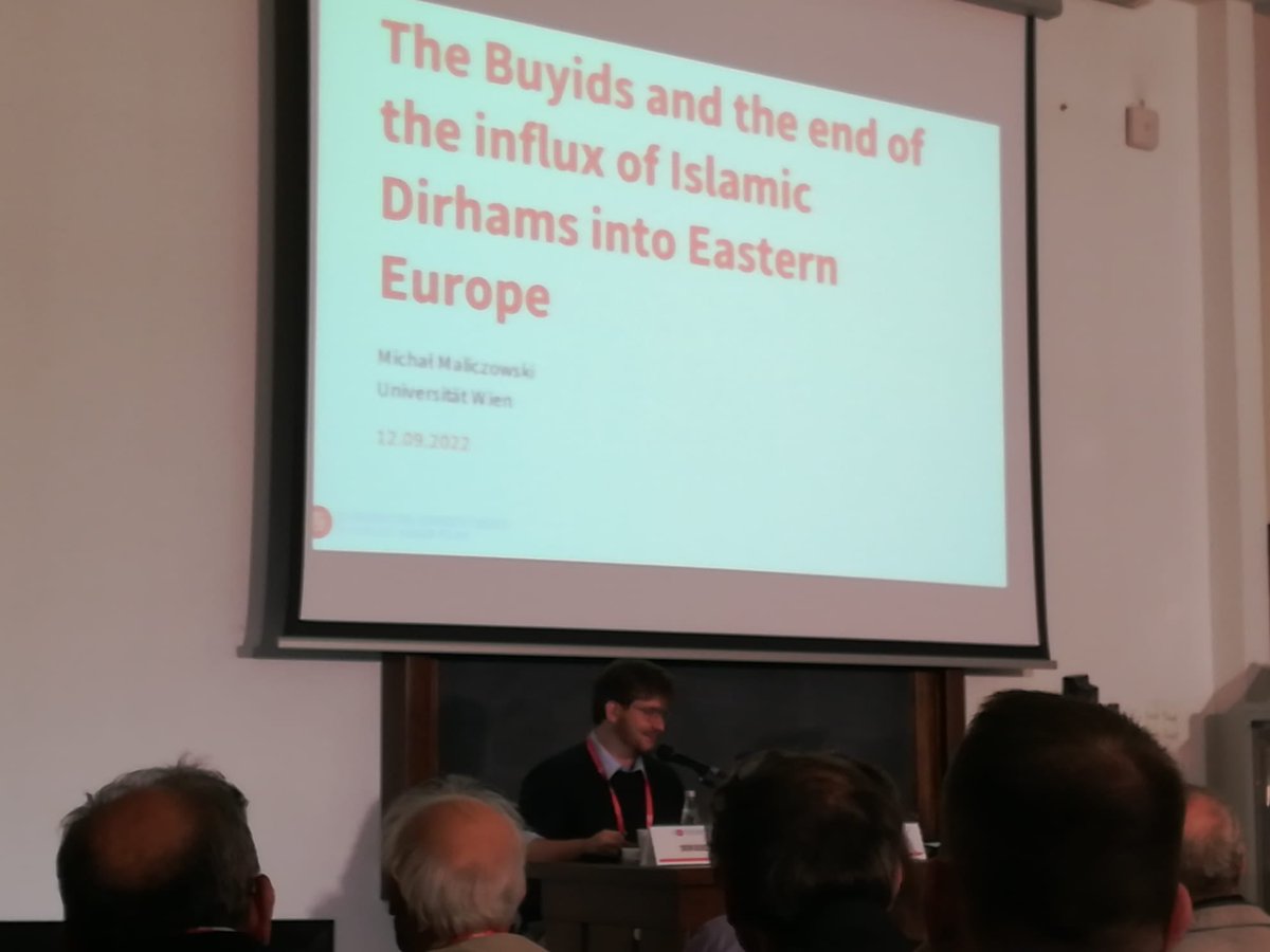 Auch die Numismatiker des Friedensteins sind in Warschau auf dem Internationalen Numismatischen Kongress. Enjoy @MPilekic und  <a href="/MMaliczowski/">Michał Maliczowski</a>