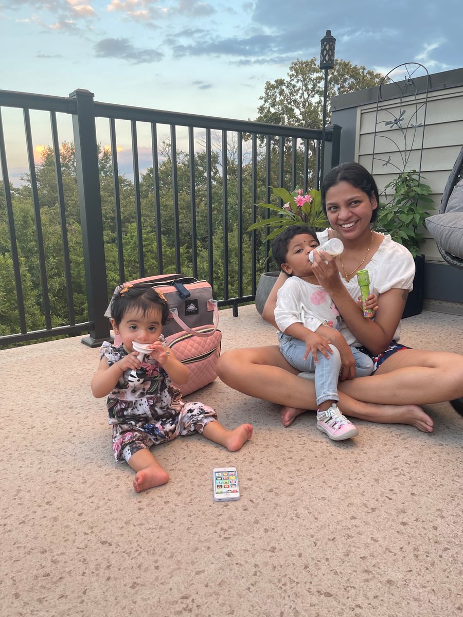 GWPathology's tweet photo. Like any family, the residents of @GWPathology like to relax and take time away from the scope for a fun weekend BBQ. 
#PathTwitter 
@XioFernandezMD @StevephenHung @MDBenitez1 @WoddorNavitha @Abdo_Dabash @RamiAbdulbakiMD https://t.co/WwtuMQu5Gg